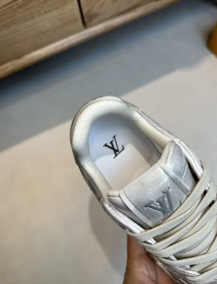 hype Louis Vuitton Sneakers