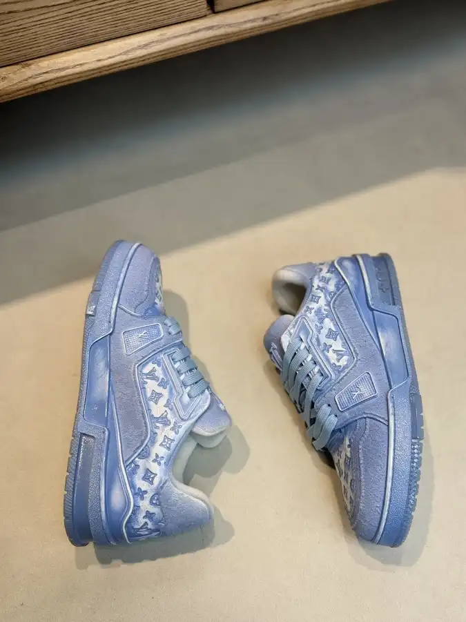 hype Louis Vuitton Sneakers