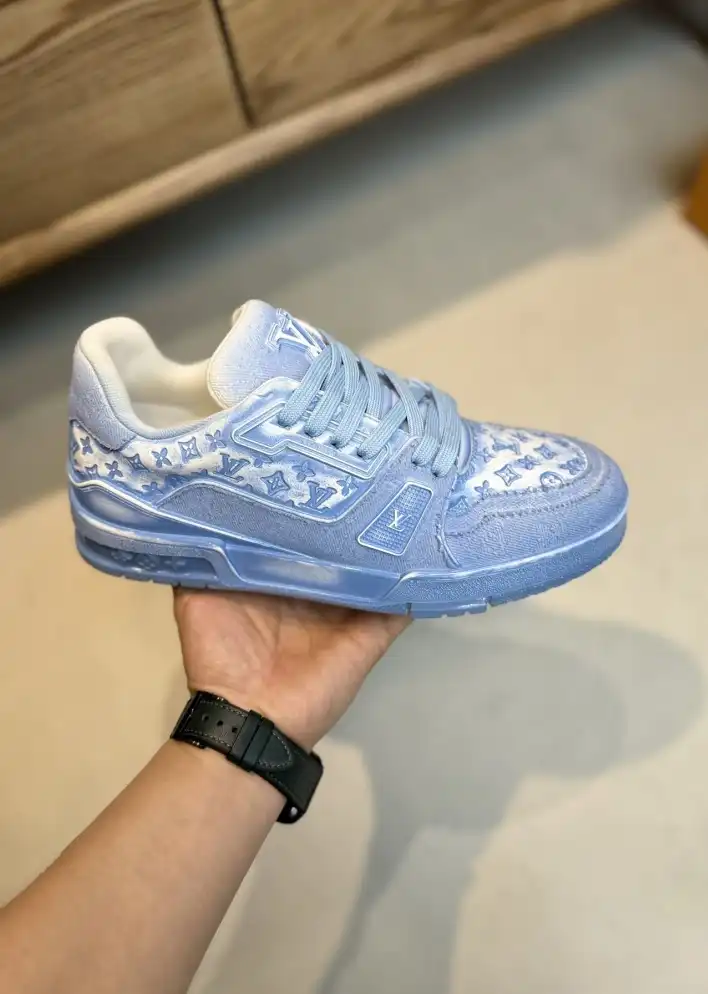 hype Louis Vuitton Sneakers