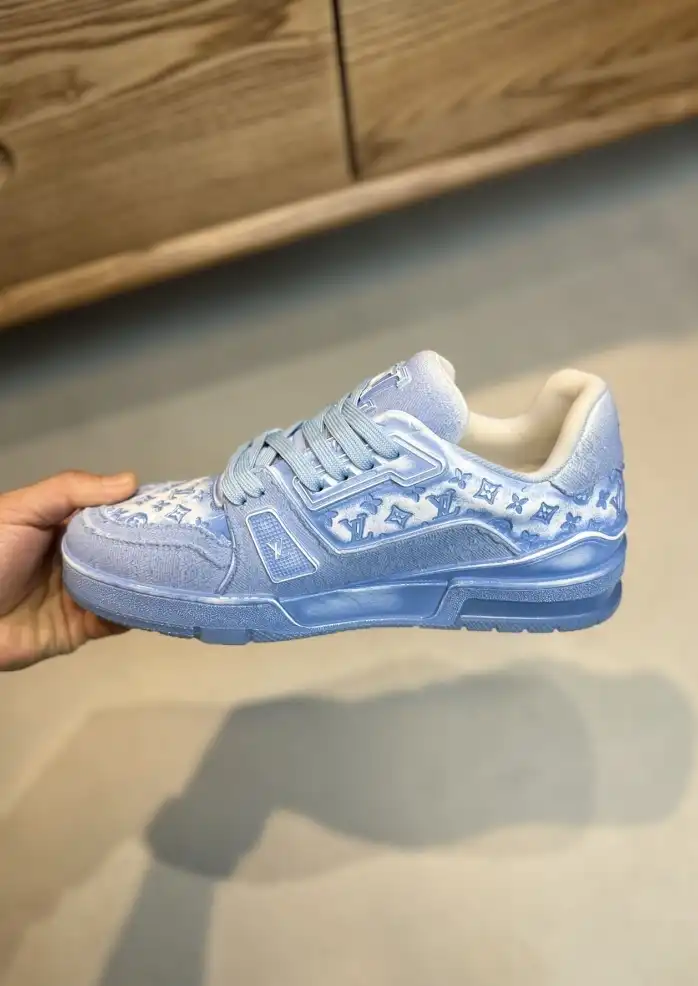 hype Louis Vuitton Sneakers