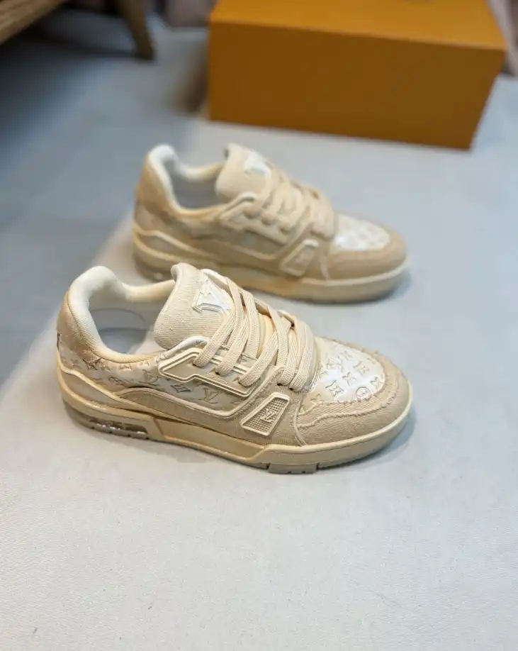 hype Louis Vuitton Sneakers