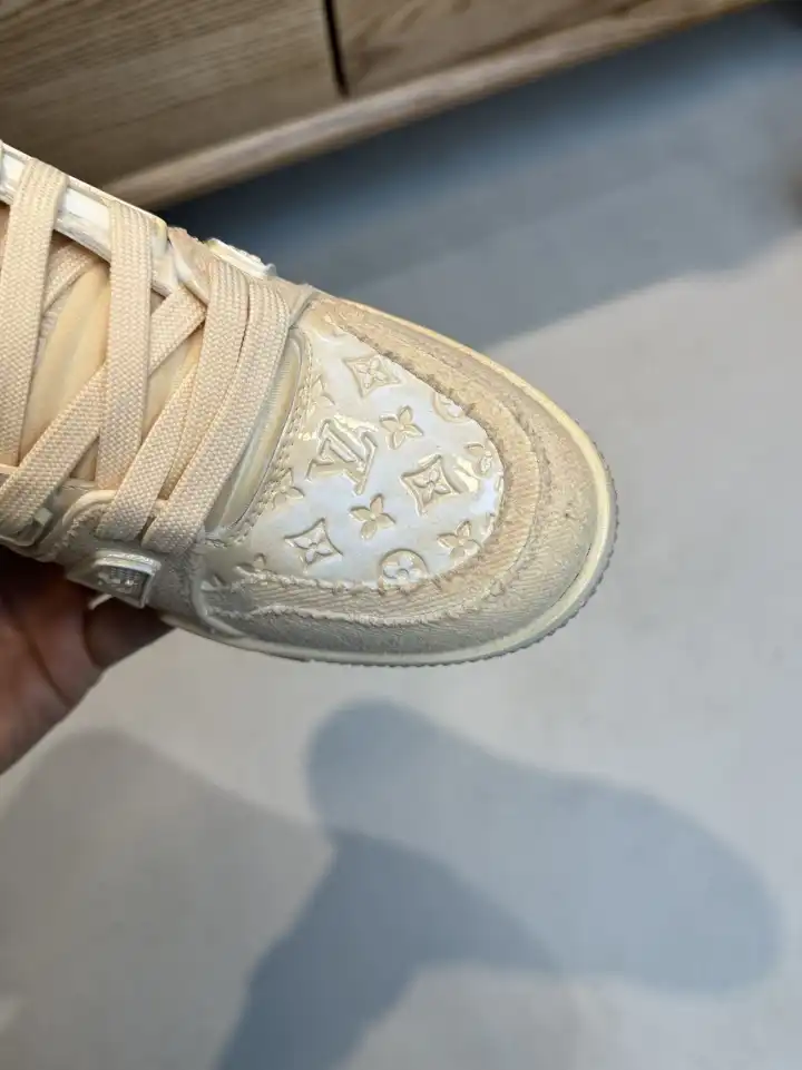 hype Louis Vuitton Sneakers