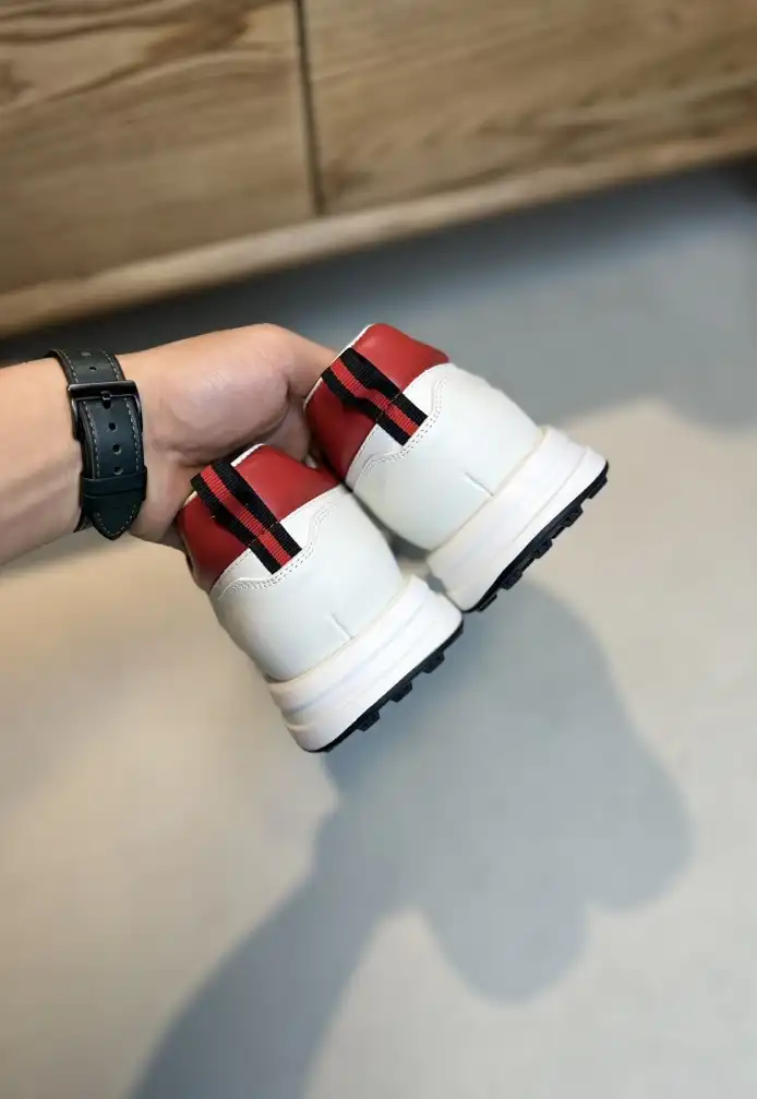 hype Gucci Sneakers