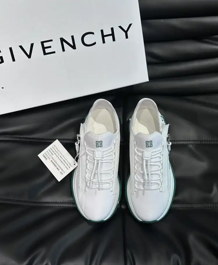 hype Givenchy Sneakers