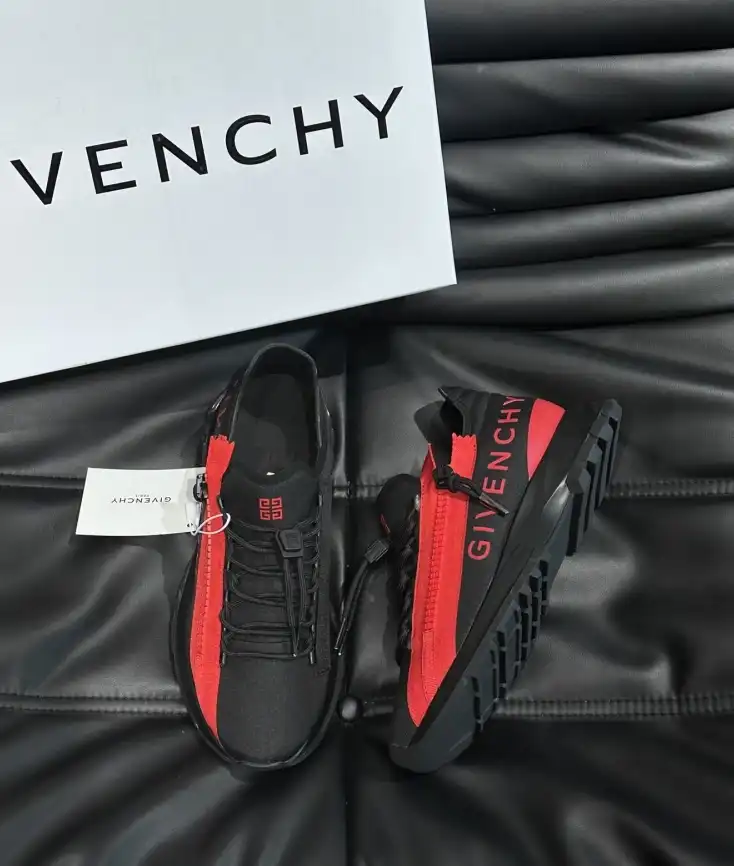 hype Givenchy Sneakers