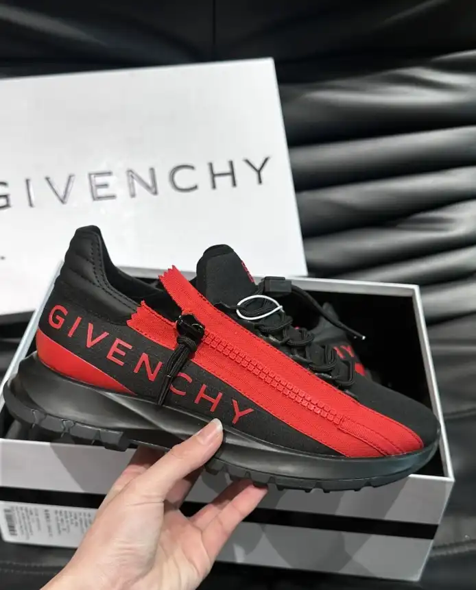 hype Givenchy Sneakers