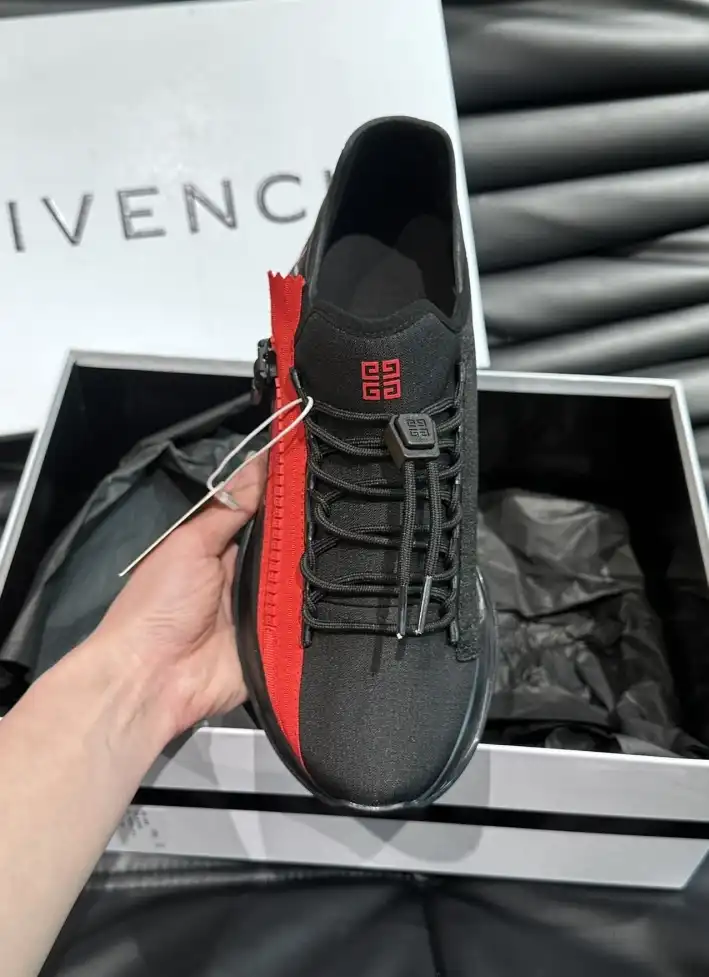 hype Givenchy Sneakers