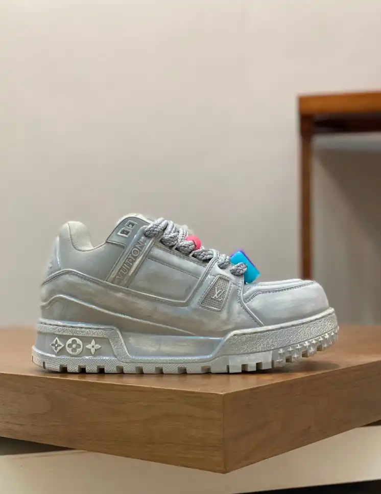 hype Louis Vuitton Sneakers