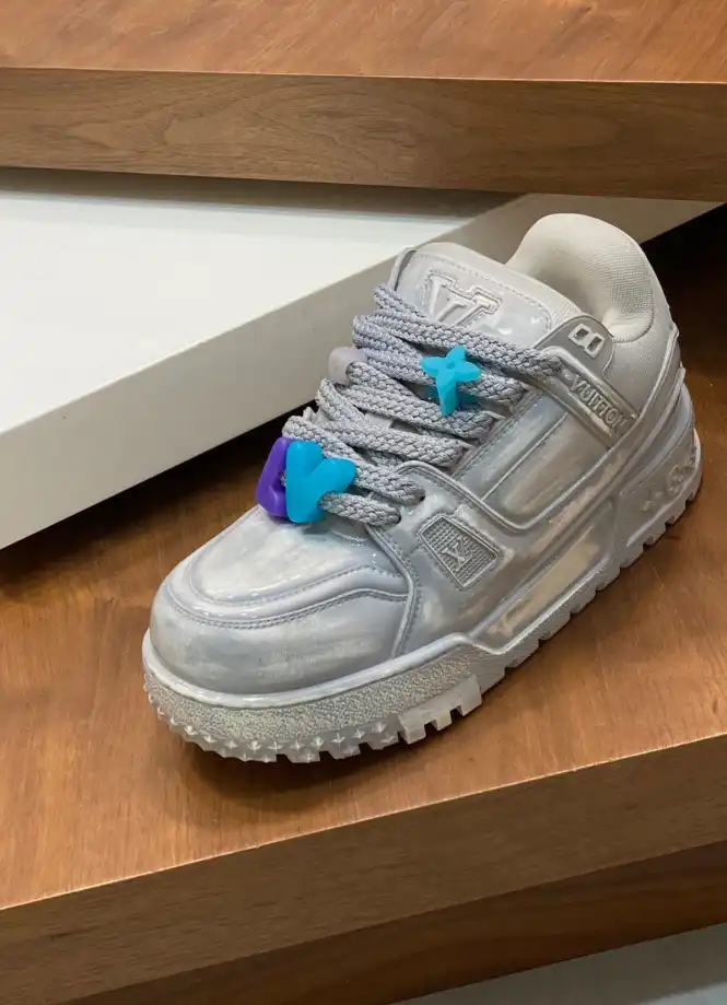 hype Louis Vuitton Sneakers