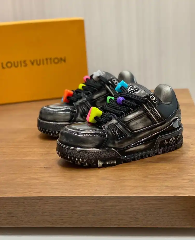 hype Louis Vuitton Sneakers