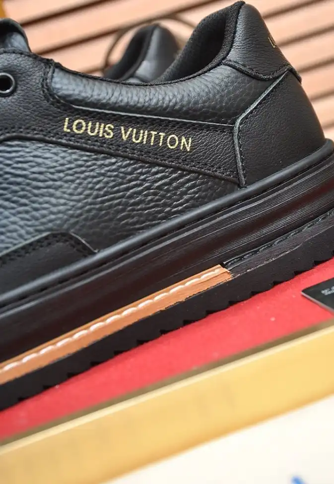 hype Louis Vuitton Sneakers