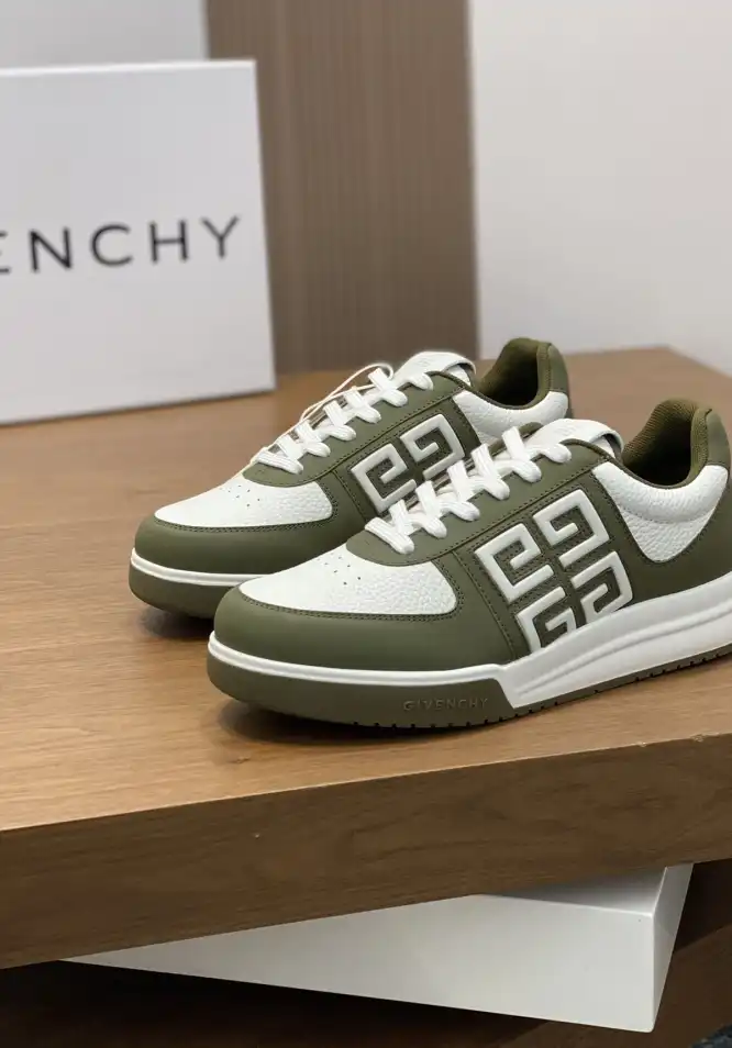 hype Givenchy Sneakers