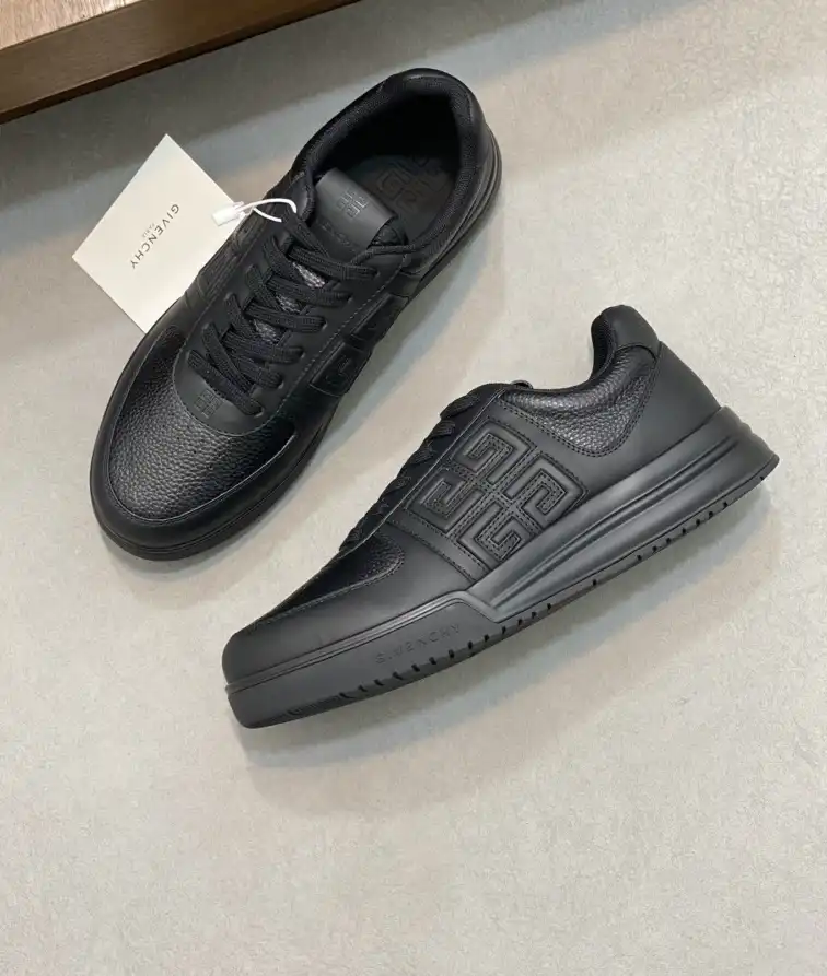 hype Givenchy Sneakers