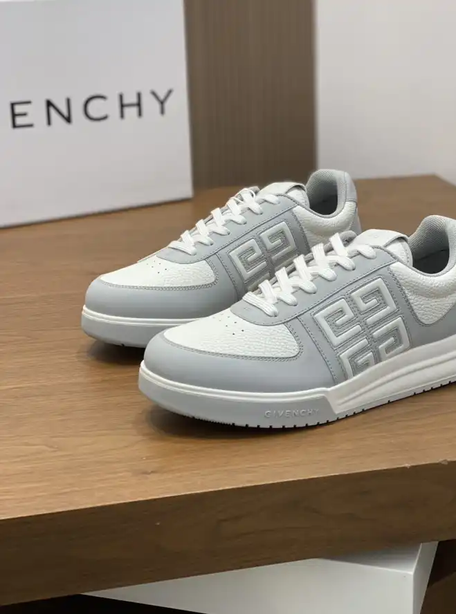 hype Givenchy Sneakers