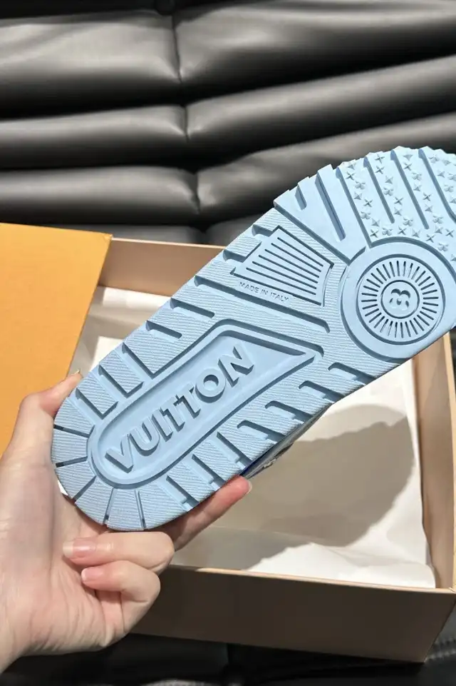 hype Louis Vuitton Sneakers