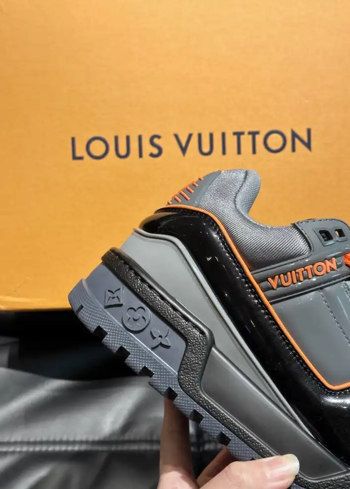 hype Louis Vuitton Sneakers