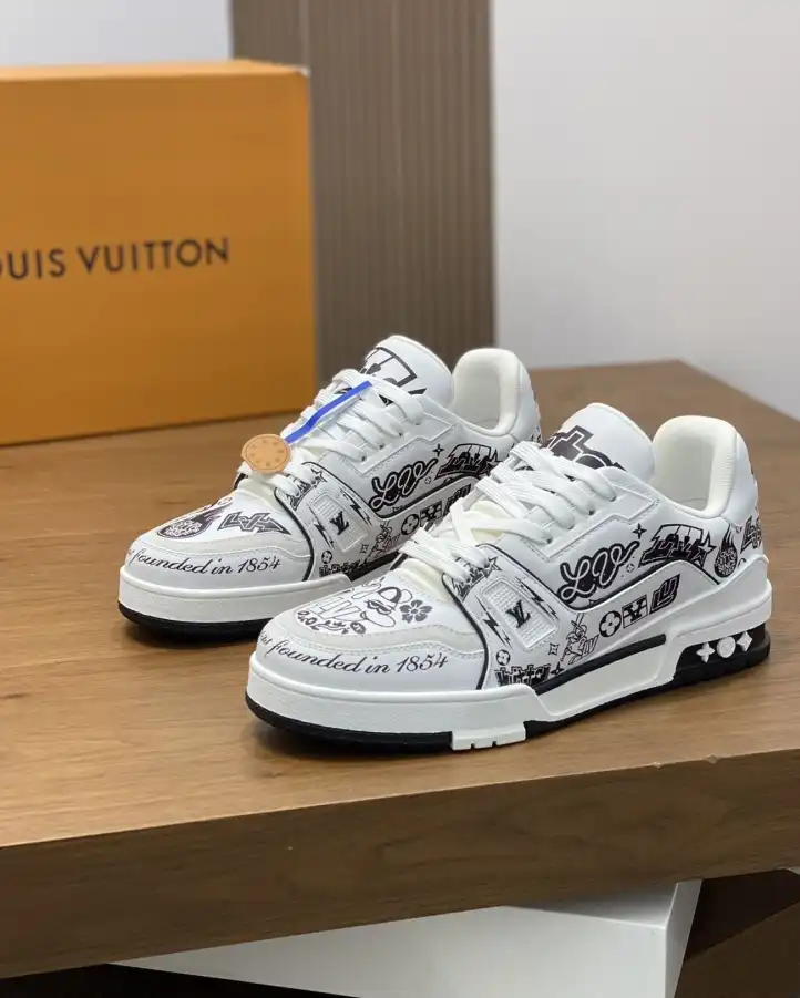 hype Louis Vuitton Sneakers