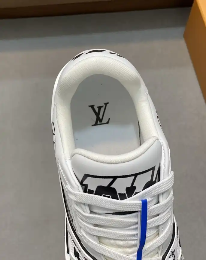 hype Louis Vuitton Sneakers