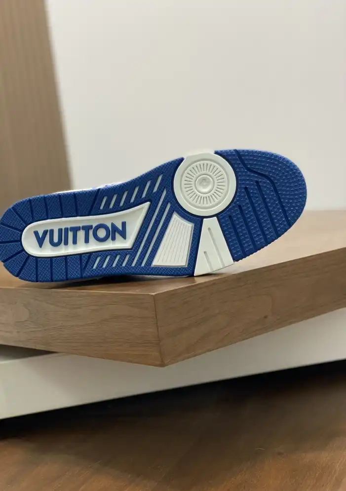 hype Louis Vuitton Sneakers