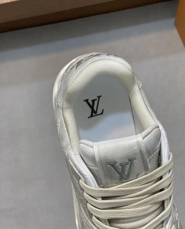 hype Louis Vuitton Sneakers