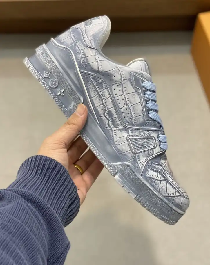 hype Louis Vuitton Sneakers