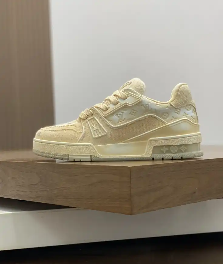 hype Louis Vuitton Sneakers