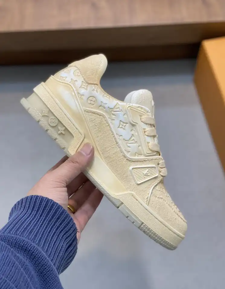 hype Louis Vuitton Sneakers