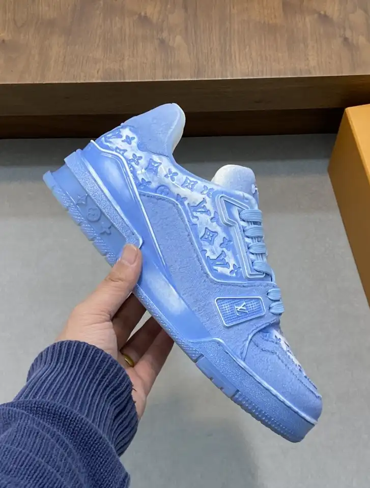 hype Louis Vuitton Sneakers