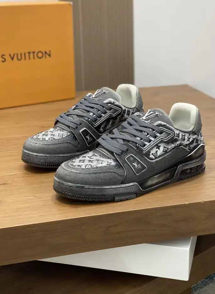 hype Louis Vuitton Sneakers