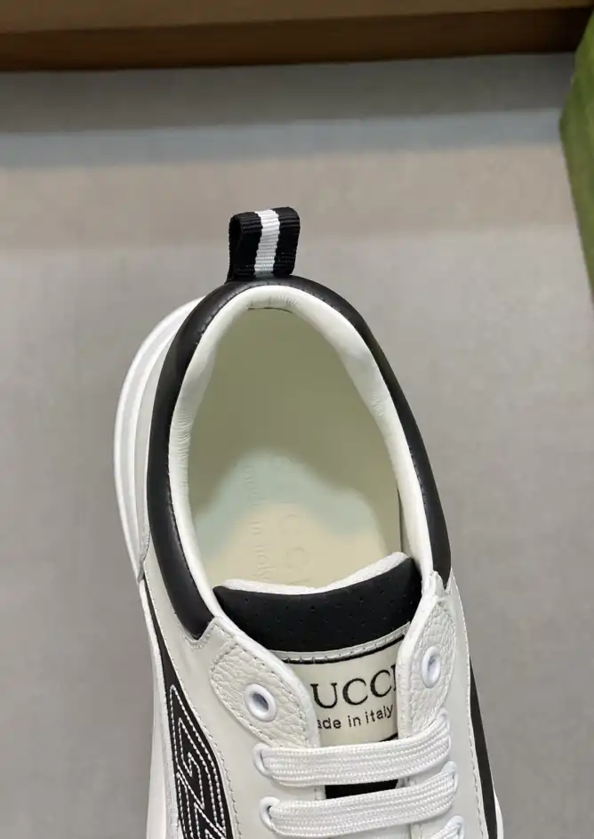 hype Gucci Sneakers