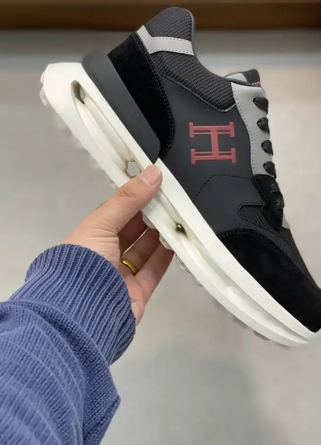 hype Hermes Sneakers