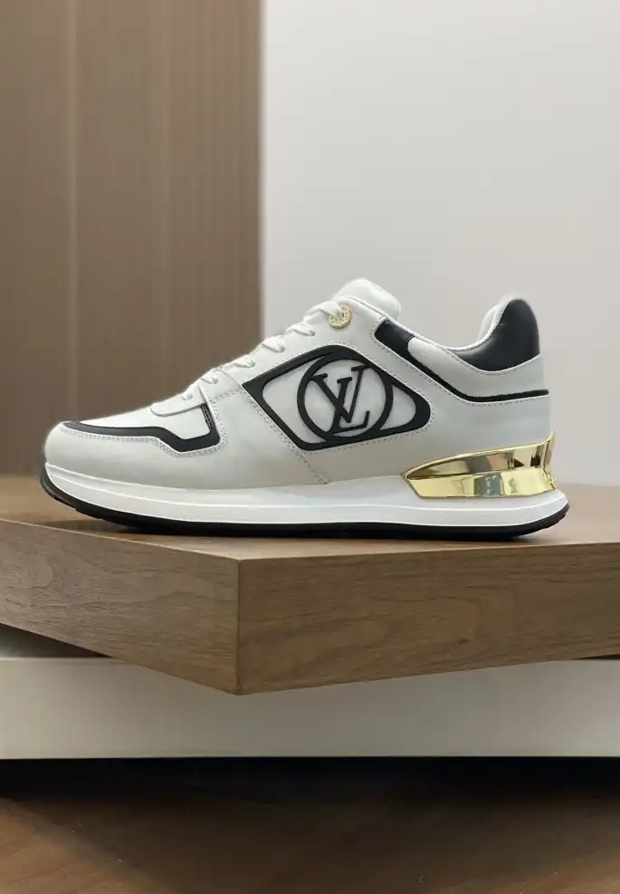 hype Louis Vuitton Sneakers