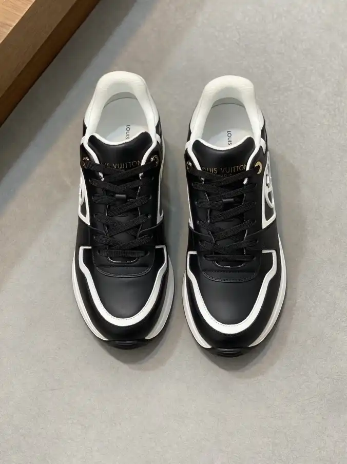 hype Louis Vuitton Sneakers