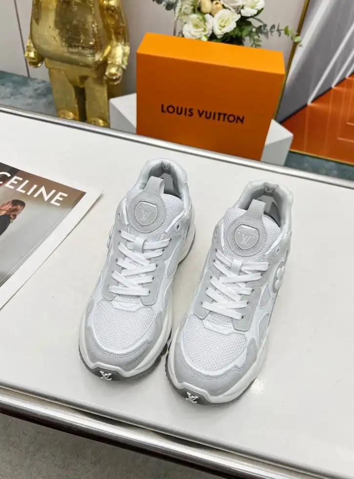 hype Louis Vuitton Sneakers