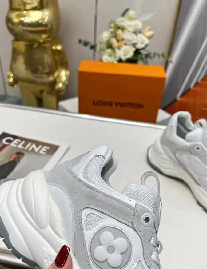 hype Louis Vuitton Sneakers