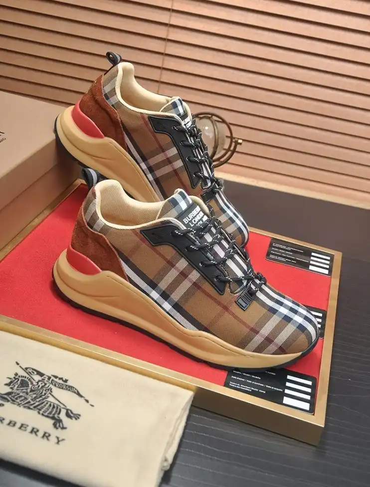 hype Burberry Sneakers