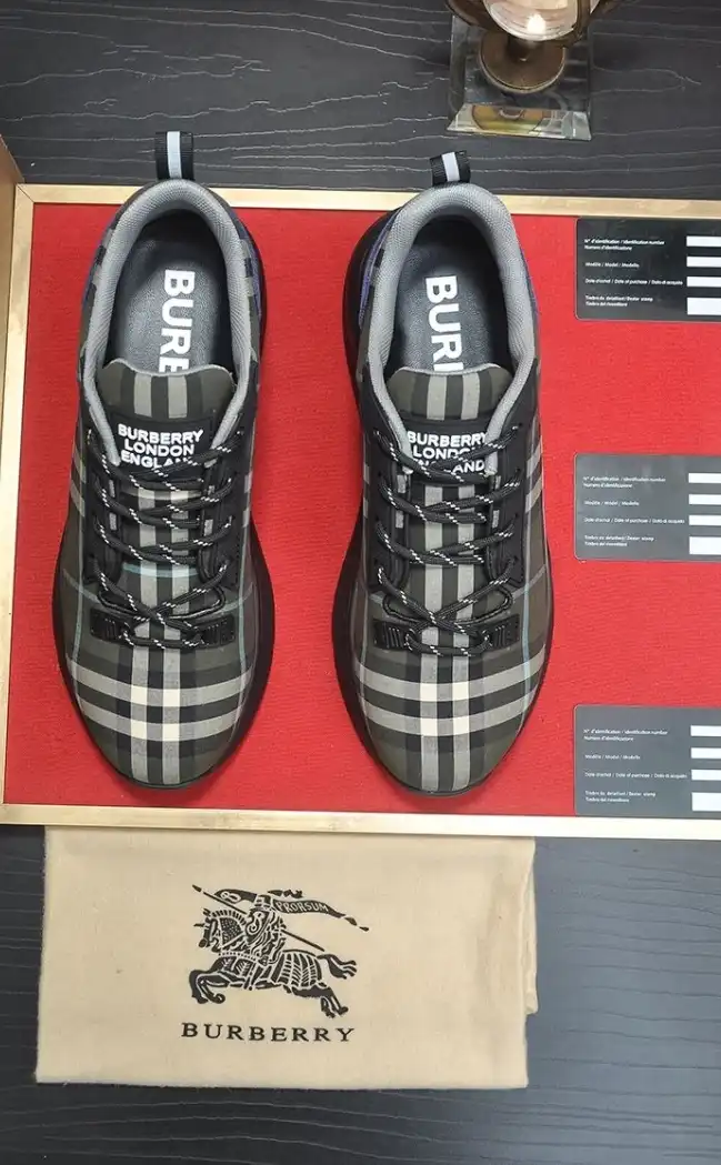 hype Burberry Sneakers