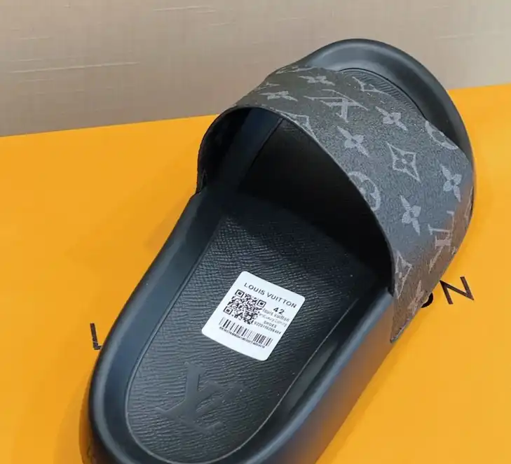 hype LV Slippers