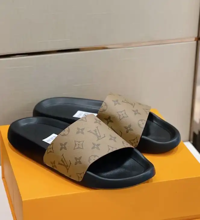 hype LV Slippers