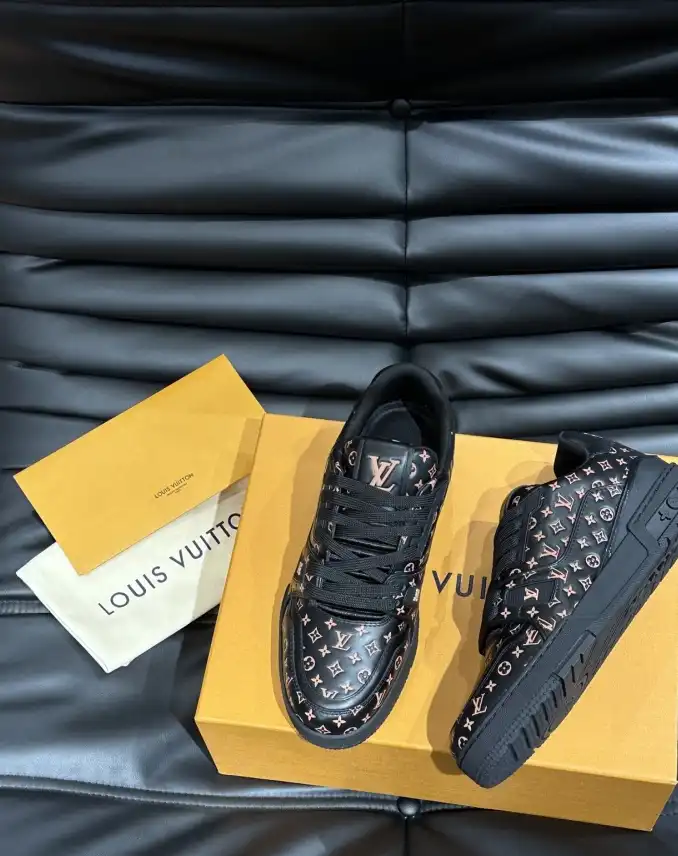 hype Louis Vuitton Sneakers