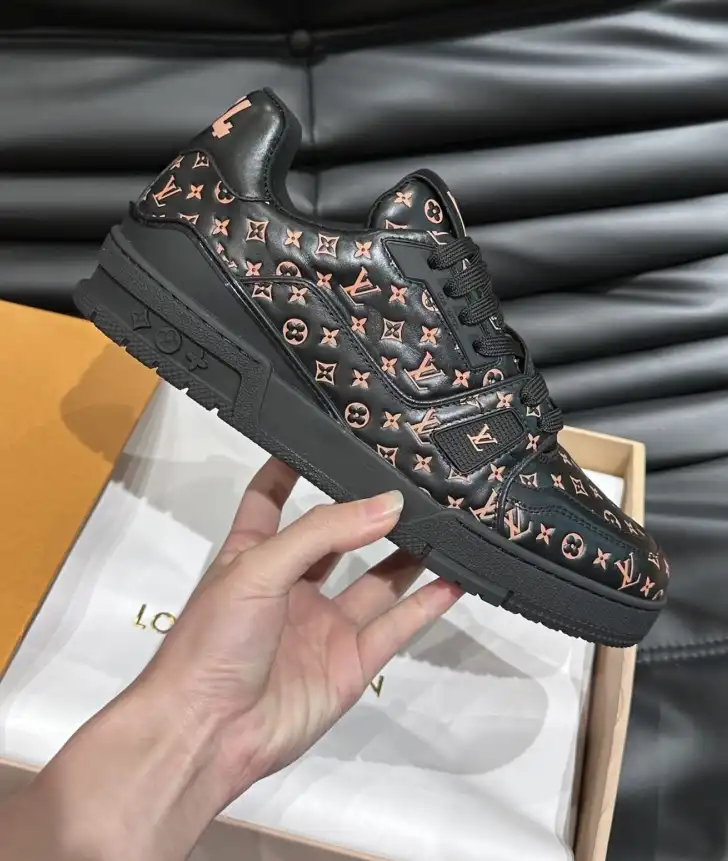 hype Louis Vuitton Sneakers