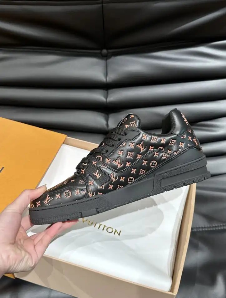 hype Louis Vuitton Sneakers