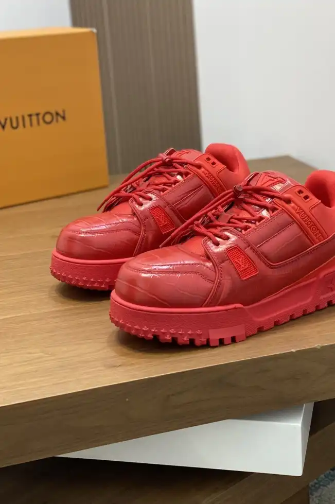 hype Louis Vuitton Sneakers