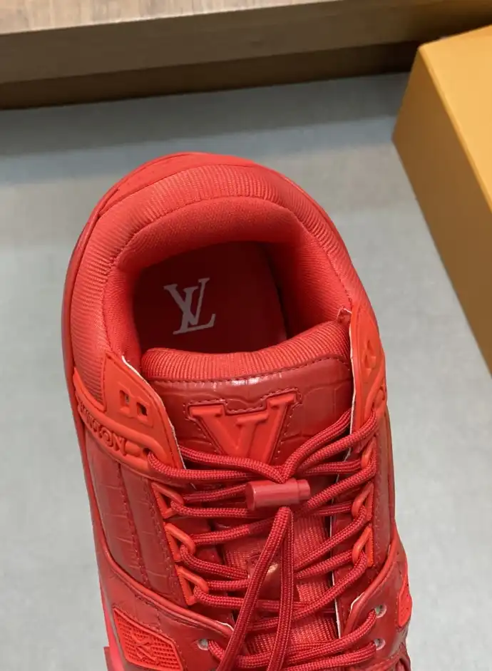 hype Louis Vuitton Sneakers