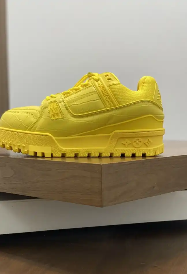 hype Louis Vuitton Sneakers