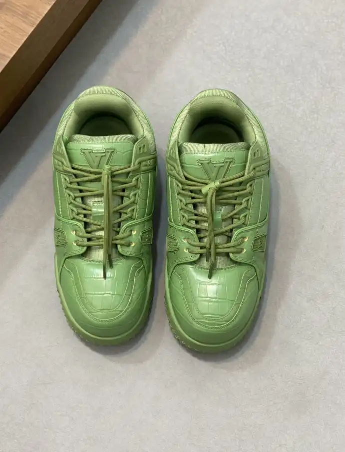 hype Louis Vuitton Sneakers