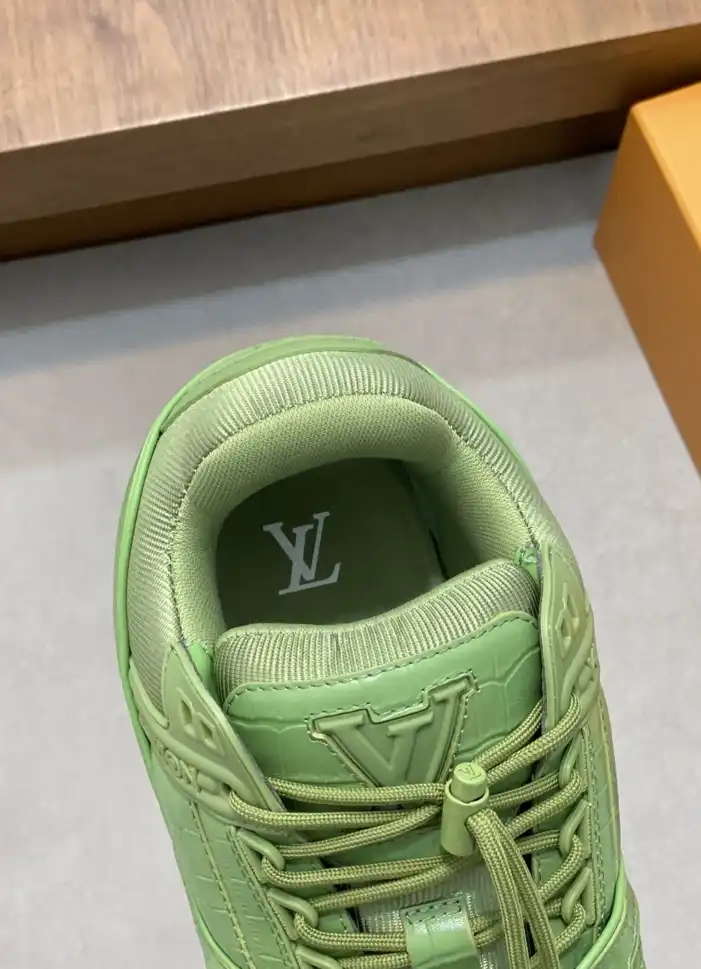 hype Louis Vuitton Sneakers