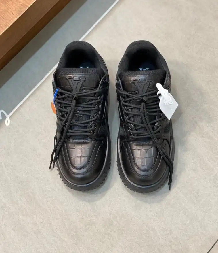 hype Louis Vuitton Sneakers