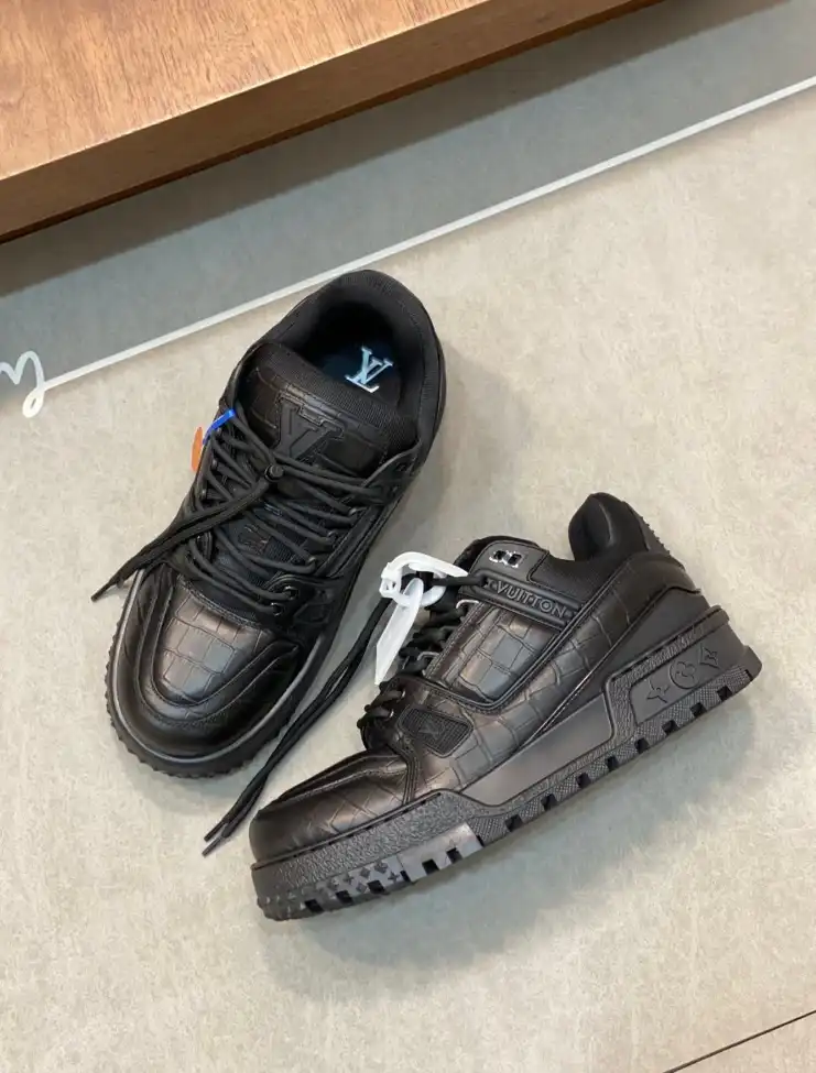 hype Louis Vuitton Sneakers