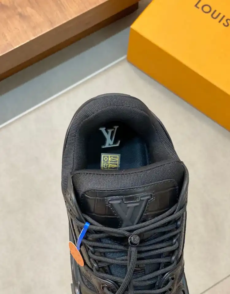 hype Louis Vuitton Sneakers